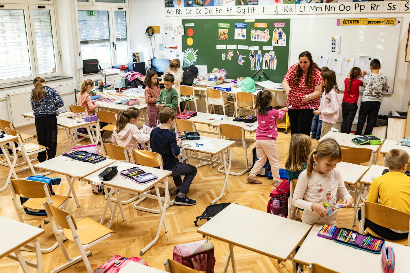 2025 12 11  60 let OS I Roba 86.jpg